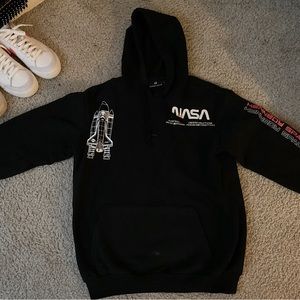 Small, Black, warm, hyper space, little to no uses